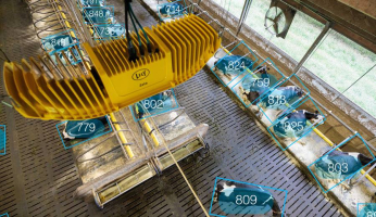 1f10178d-lely-zeta-ai-barn-monitor-visualized-rg.jpg-900x520-q70-crop-smart-subsampling-2-upscale.jpeg