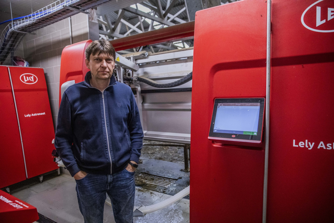 Farma Číhaň – robotická stáj